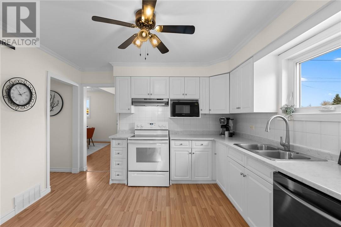 Property at 2287 Lebel Street image 4