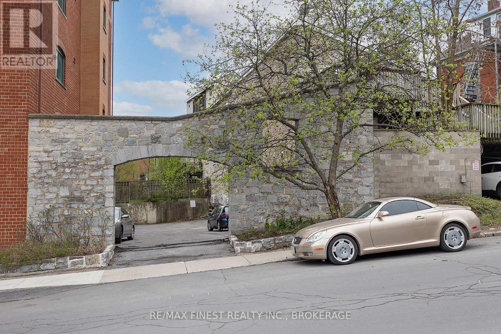 303 - 2 Bay Street, Kingston, Ontario  K7K 6T7 - Photo 44 - X12144254