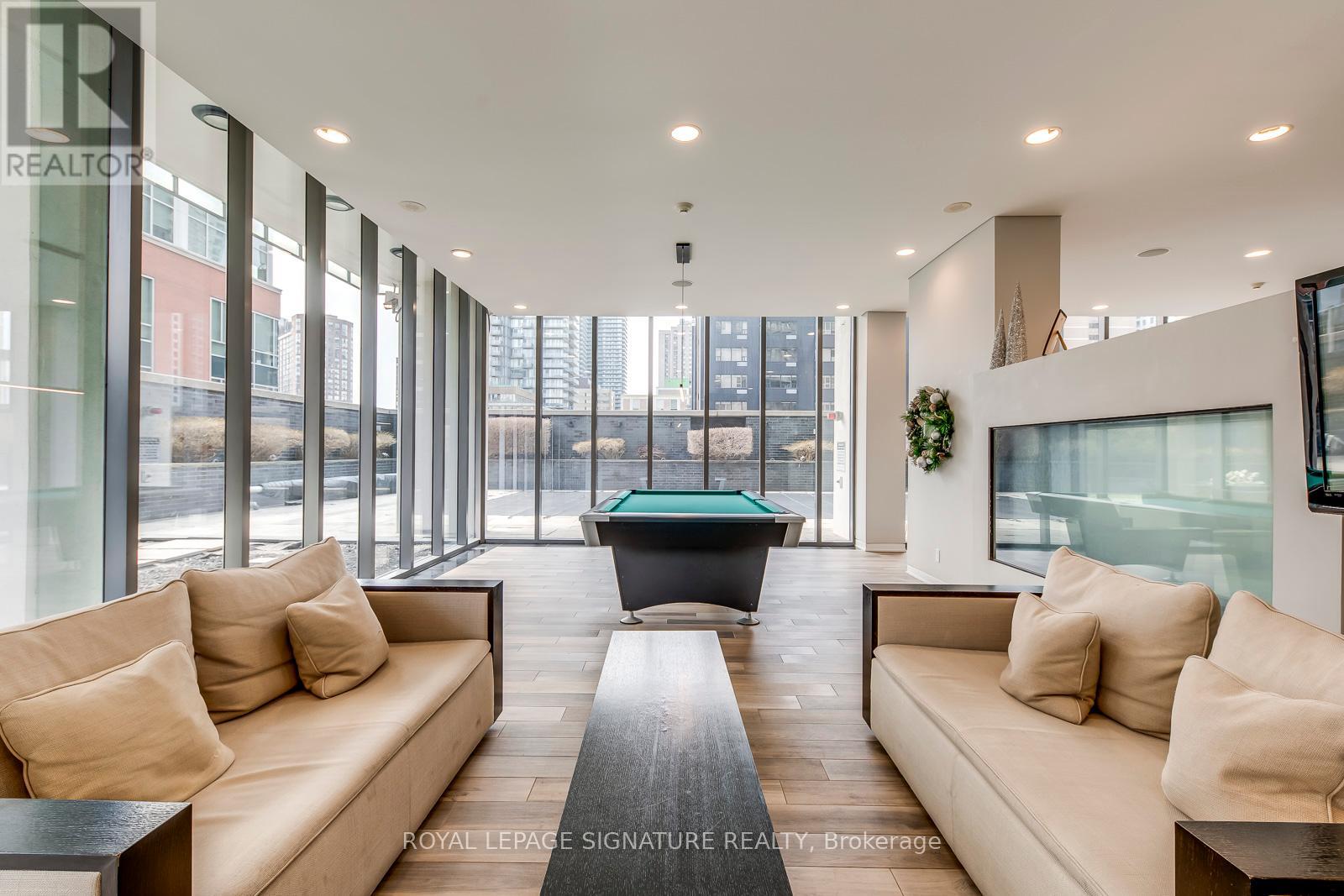2009 - 33 Charles Street E, Toronto, Ontario  M4Y 1R9 - Photo 35 - C12144126