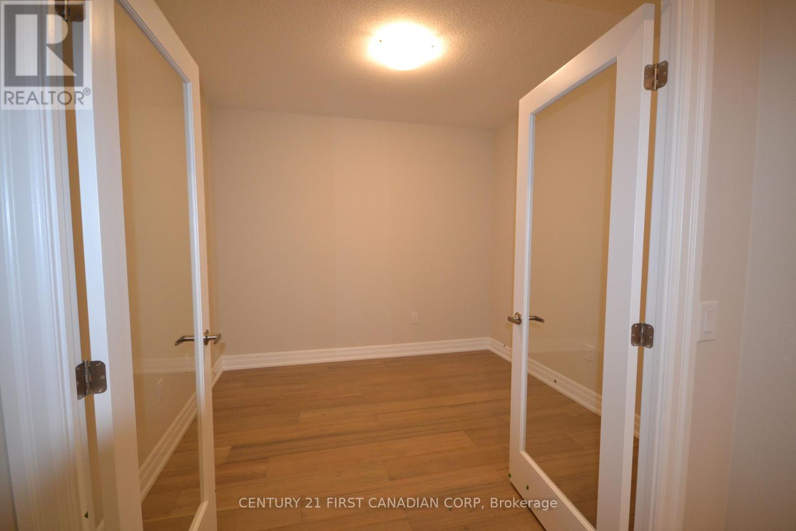 302 - 460 Callaway Road, London North (North R), Ontario  N6G 0Z2 - Photo 5 - X12144230