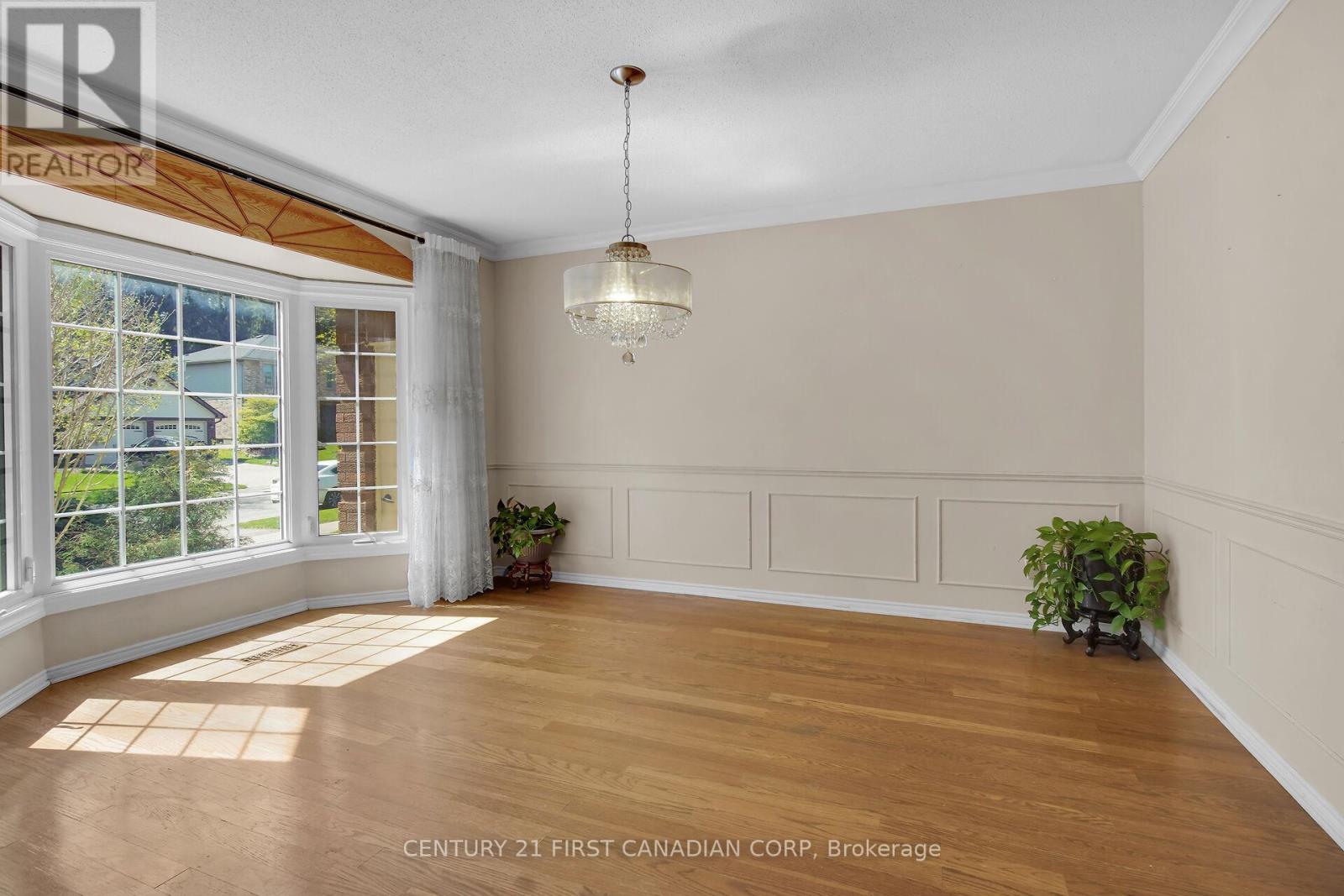 Photo 11 of 50 for 66 Nanette Drive N