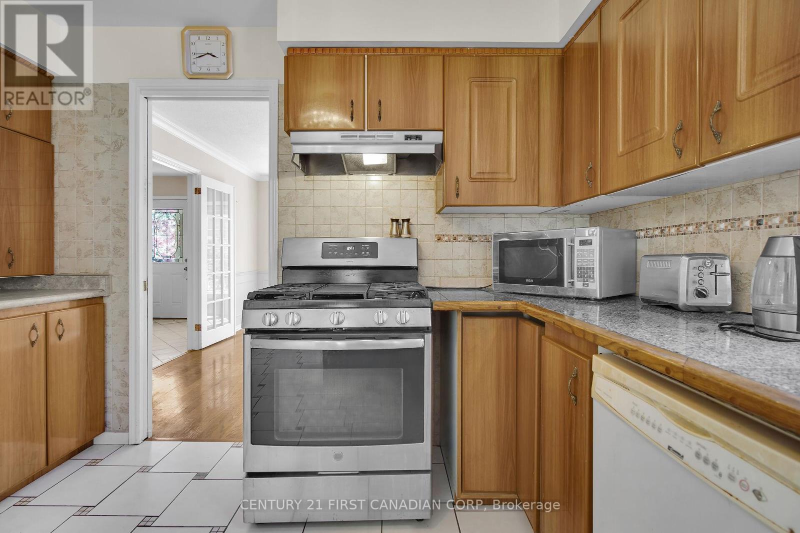Photo 17 of 50 for 66 Nanette Drive N