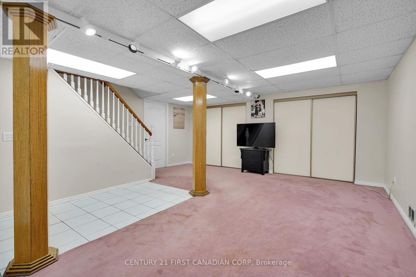 Photo 33 of 50 for 66 Nanette Drive N