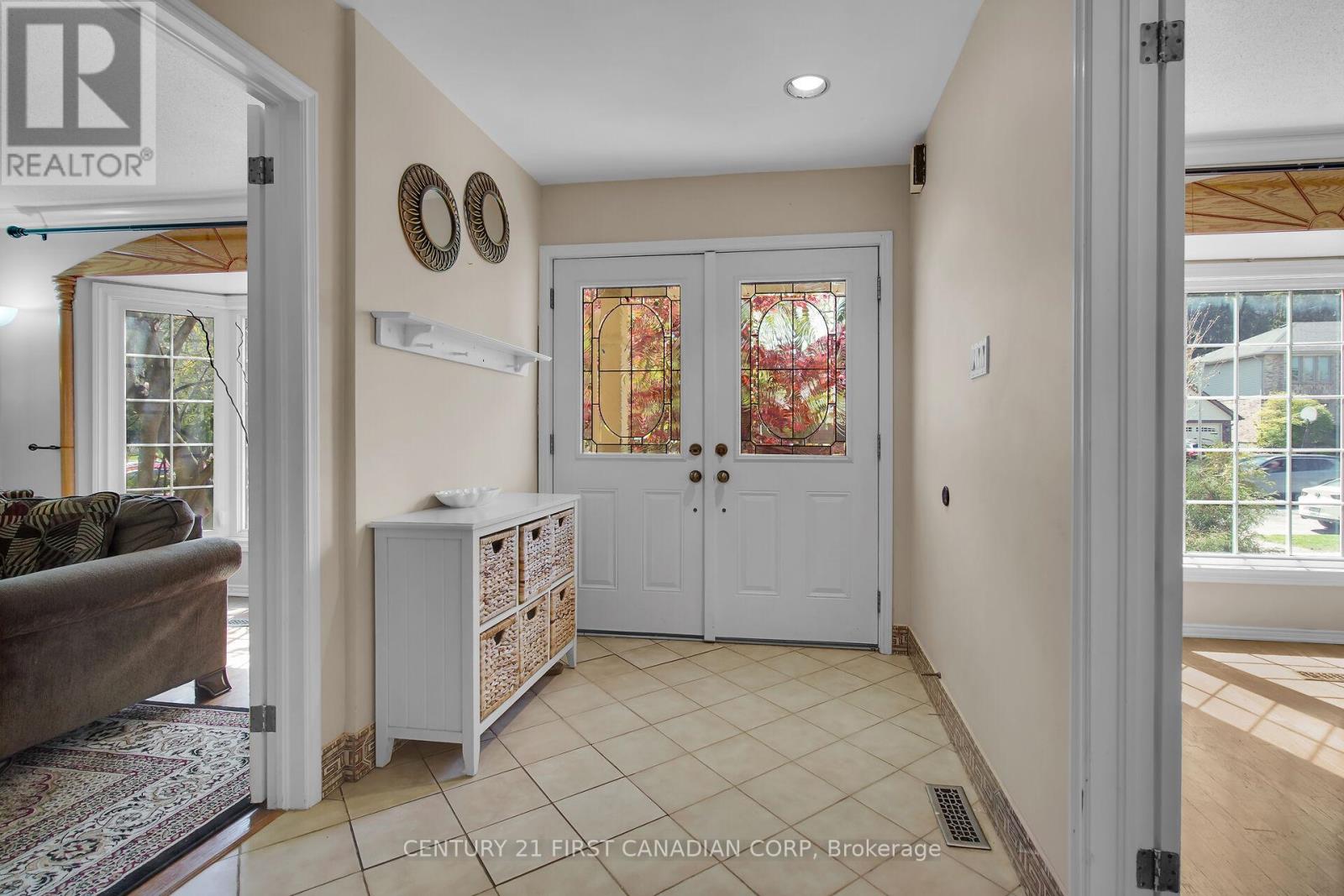 Photo 4 of 50 for 66 Nanette Drive N