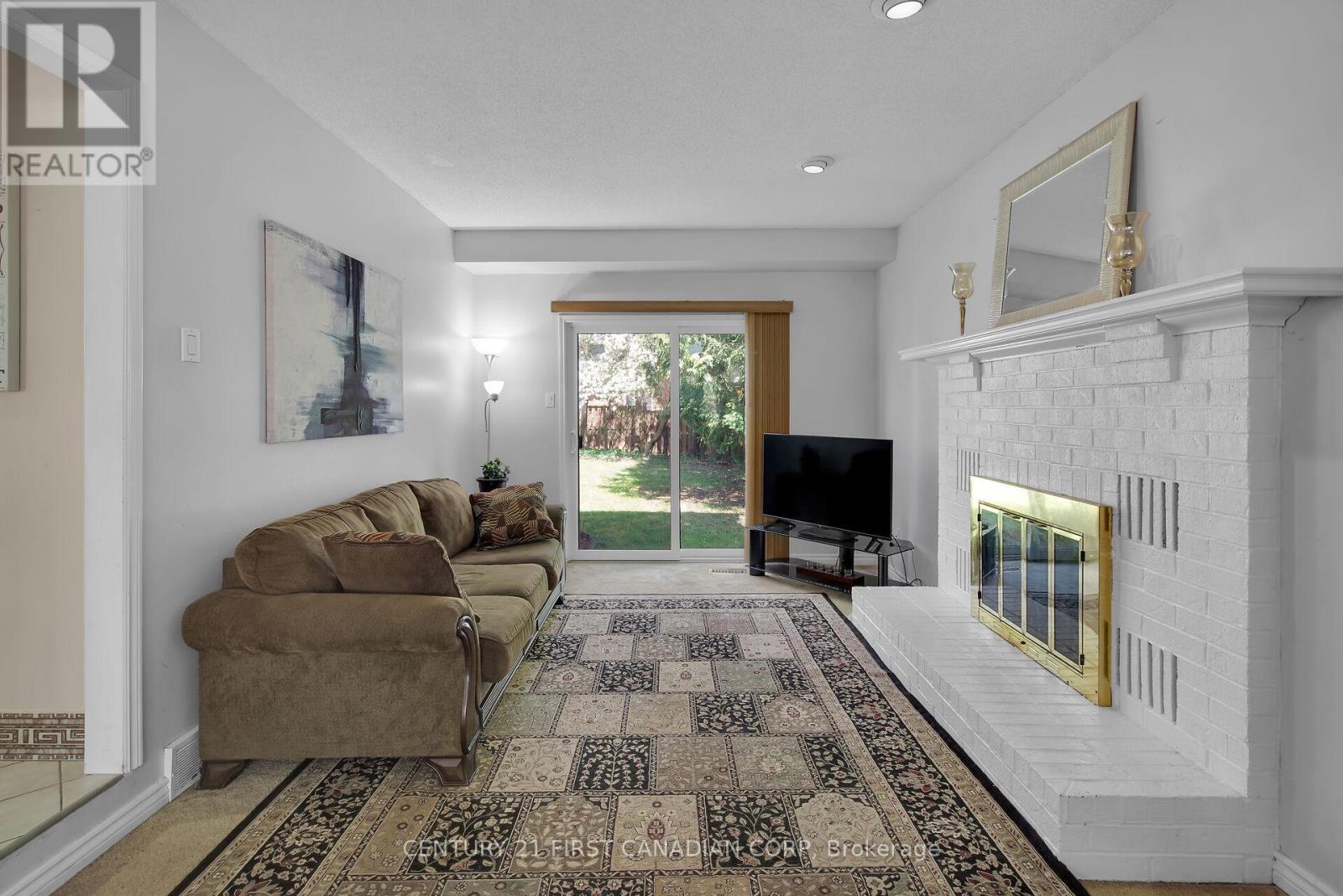 Photo 8 of 50 for 66 Nanette Drive N