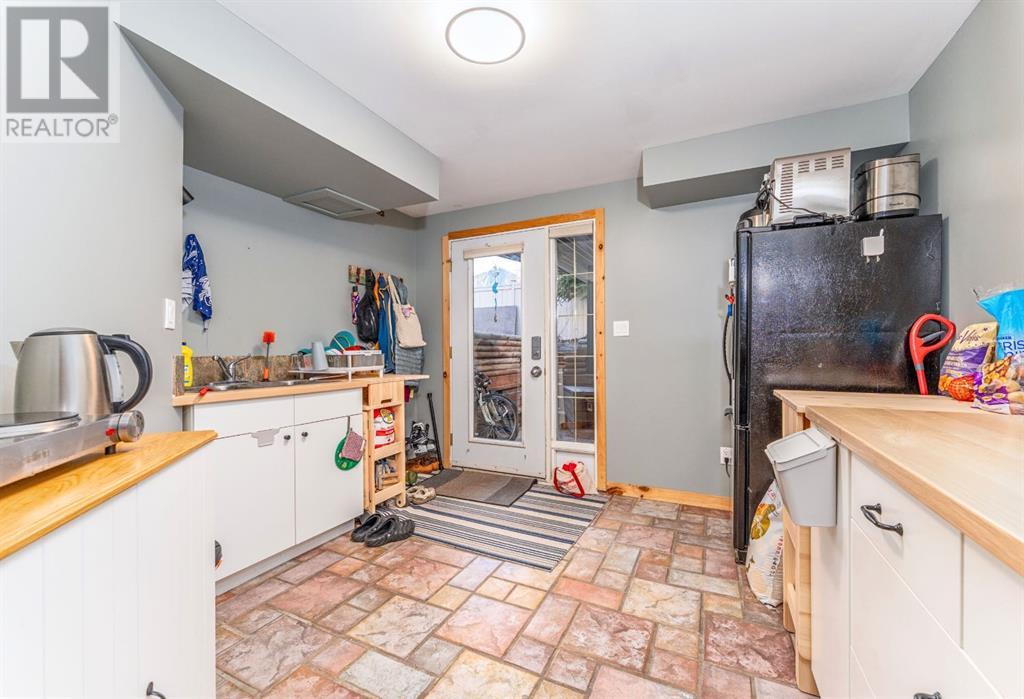 254 Grizzly Crescent, Canmore, Alberta  T1W 1B5 - Photo 44 - A2220345