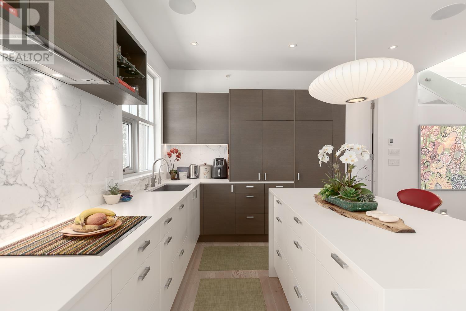 708 Heatley Avenue, Vancouver, British Columbia  V6A 4M1 - Photo 11 - R3002001