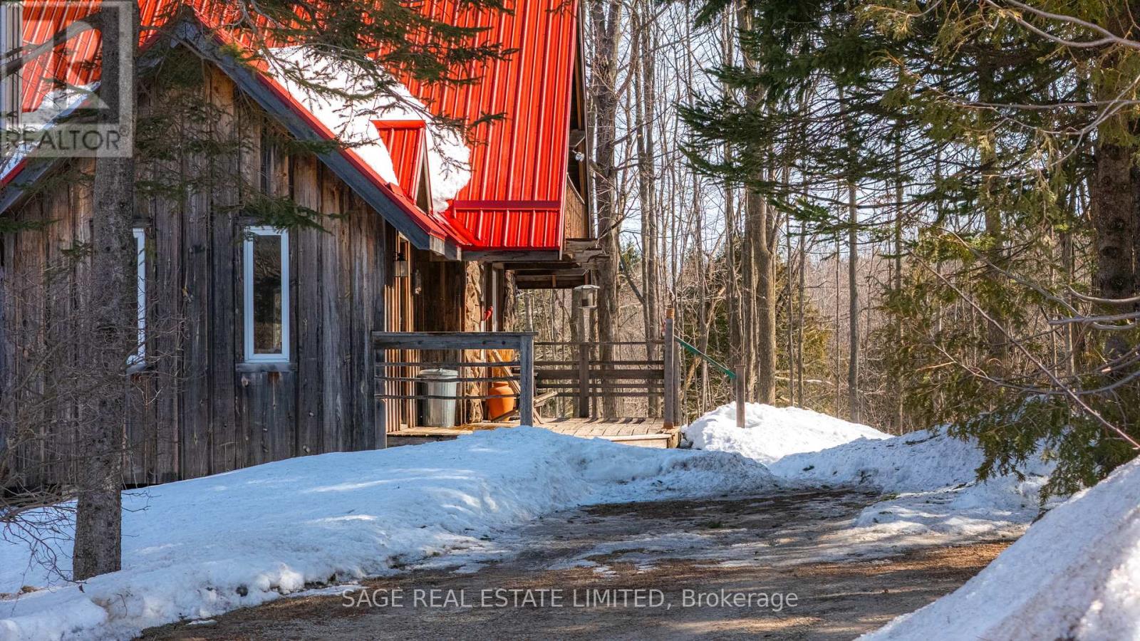 9324 Ewing Road, Clearview, Ontario  N0C 1M0 - Photo 8 - S12144125