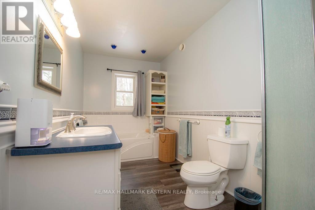 70 Sumcot Drive, Trent Lakes, Ontario  K0L 1J0 - Photo 23 - X12012915
