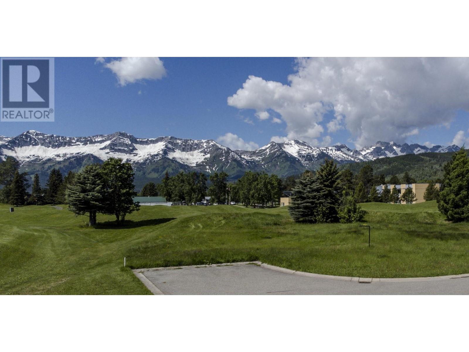 <div class="slider-price">$579,000</div><p>42 Skifty Morris Way, Fernie, British Columbia</p>