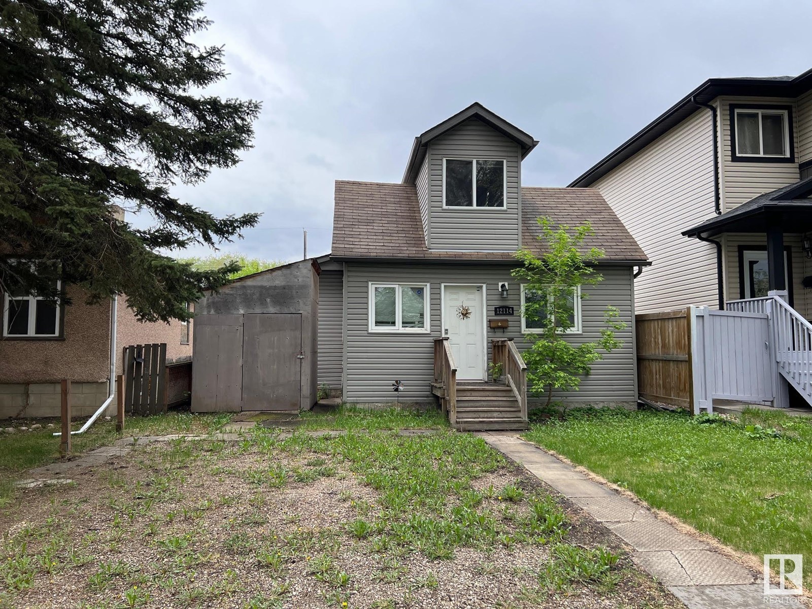 Property at 12114 85 ST NW image 1