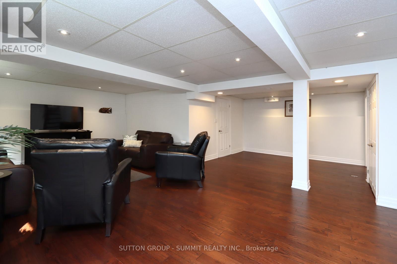 1417 Jefferson Crescent, Oakville (Fa Falgarwood), Ontario  L6H 3G5 - Photo 23 - W12144047