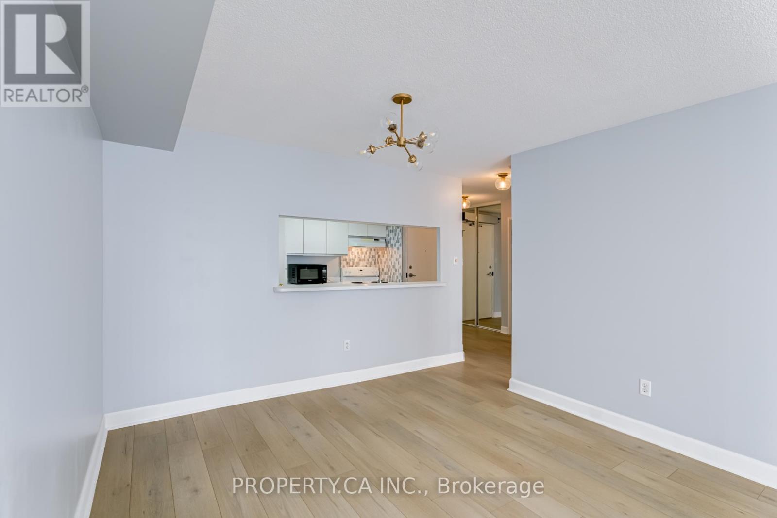 1412 - 101 SUBWAY CRESCENT, Toronto, Ontario