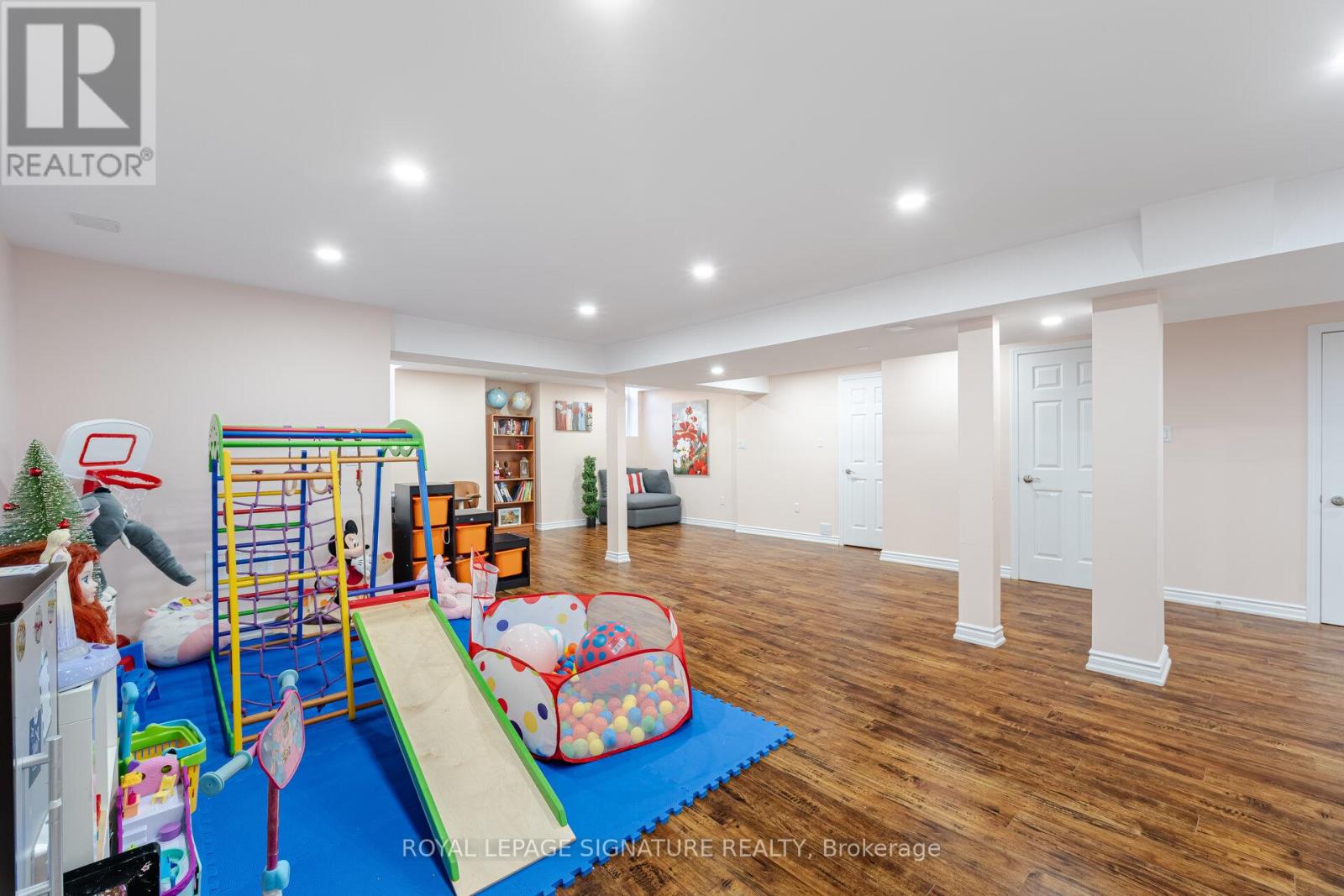 7289 Magistrate Terrace, Mississauga, Ontario  L5W 1H8 - Photo 44 - W12144123