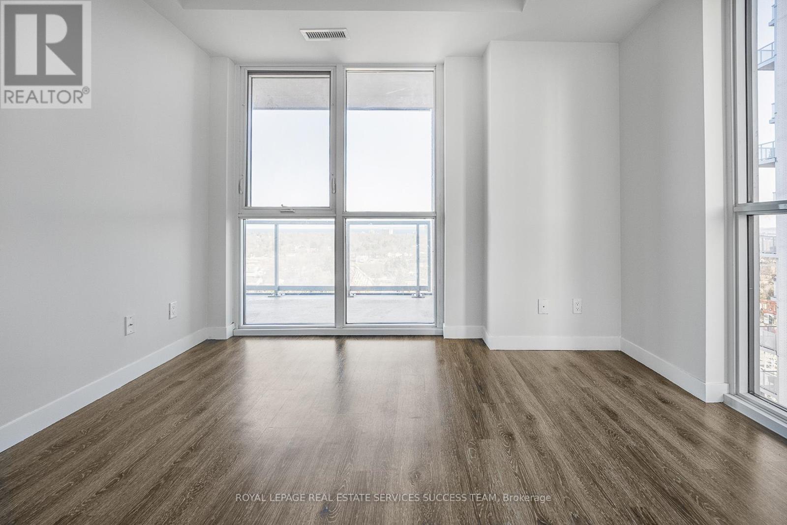 1407 - 2093 Fairview Street, Burlington, Ontario  L7R 0E6 - Photo 18 - W12144157