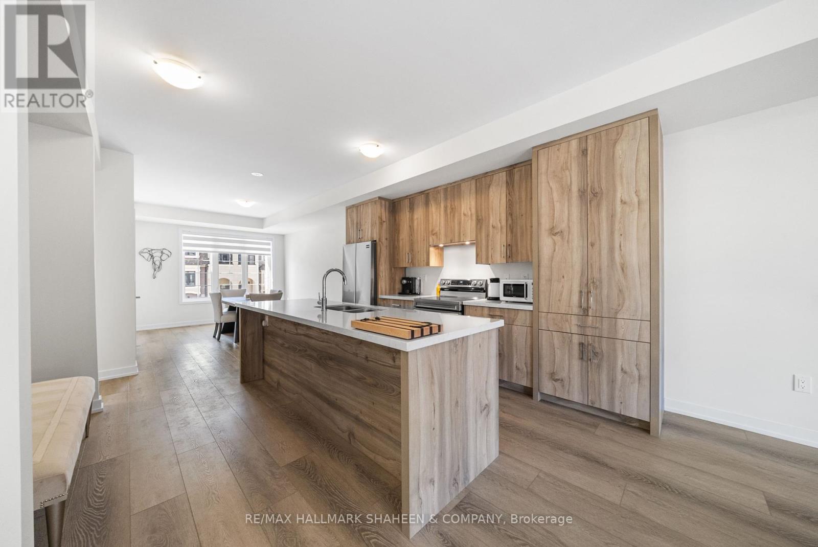 1346 Kaniv Street, Oakville, Ontario  L6M 0L8 - Photo 14 - W12144169