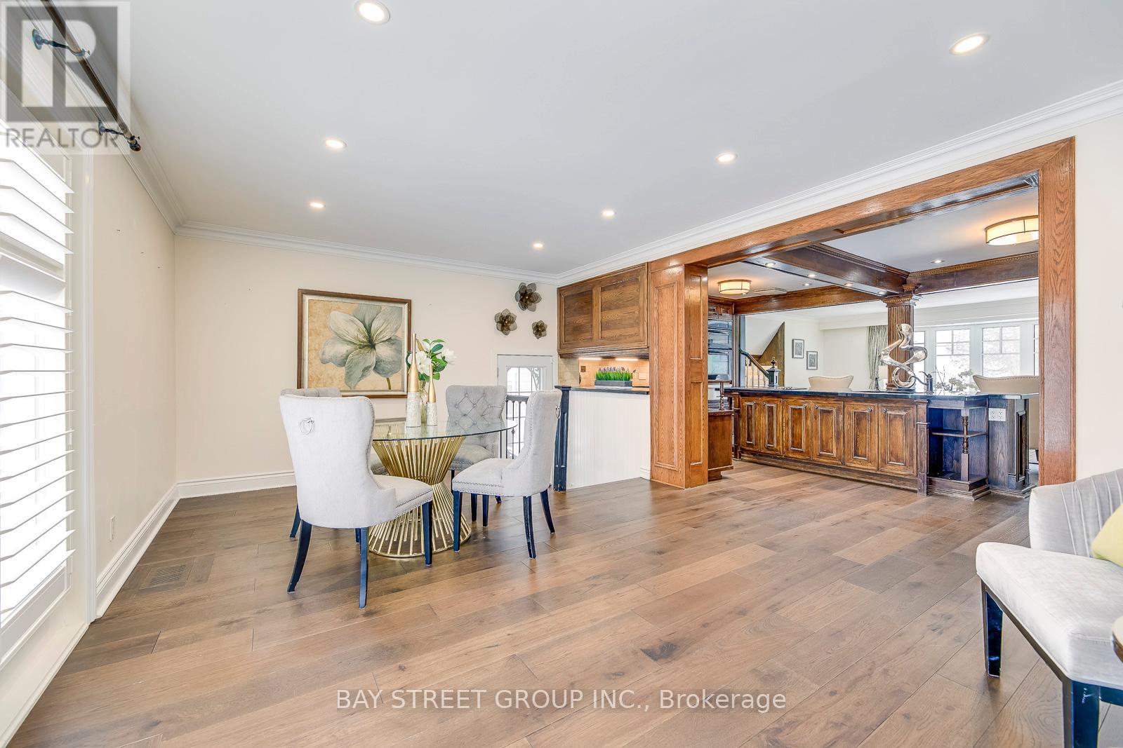 363 Lakeshore Road W, Oakville, Ontario  L6K 1G4 - Photo 16 - W12144173