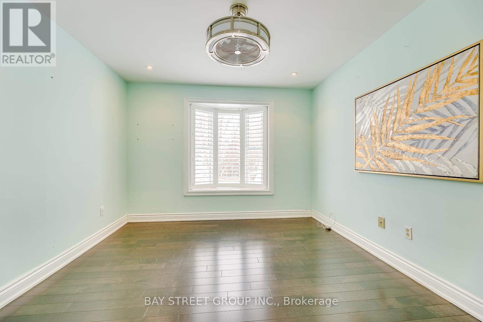 363 Lakeshore Road W, Oakville, Ontario  L6K 1G4 - Photo 34 - W12144173