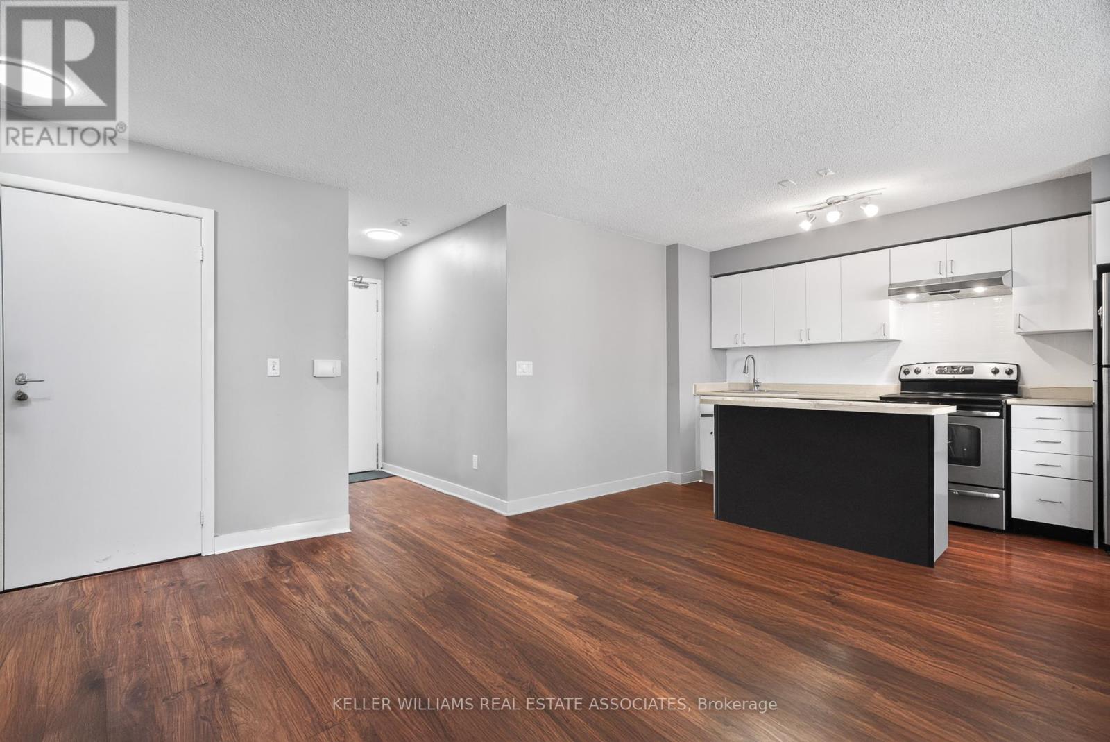 1601 - 155 Legion Road N, Toronto (Mimico), Ontario  M8Y 0A7 - Photo 8 - W12144201