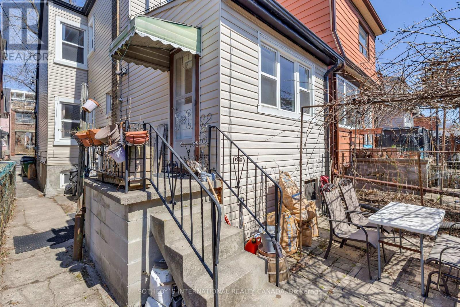 43 Burnfield Avenue, Toronto, Ontario  M6G 1Y4 - Photo 31 - W12076930