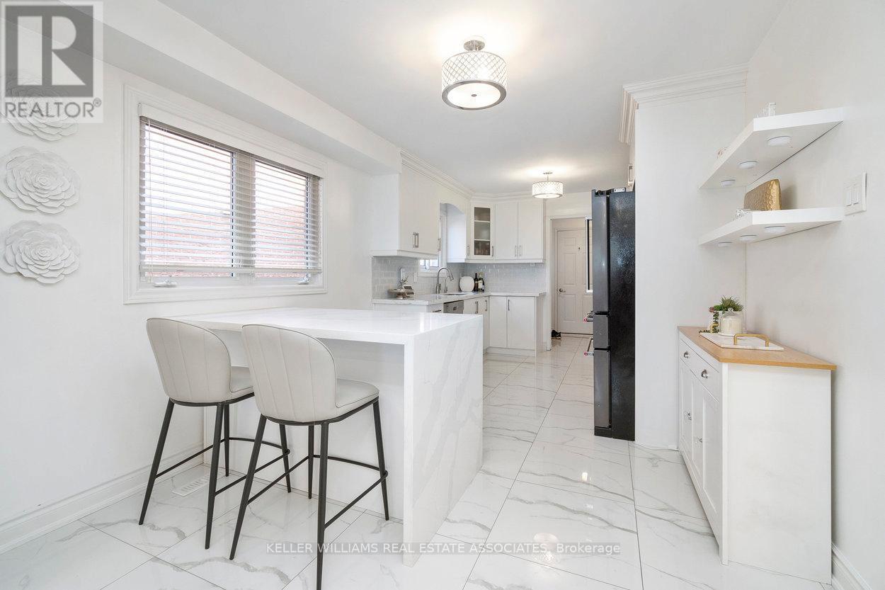 635 Huntington Ridge Drive, Mississauga, Ontario  L5R 1Z7 - Photo 14 - W12063400