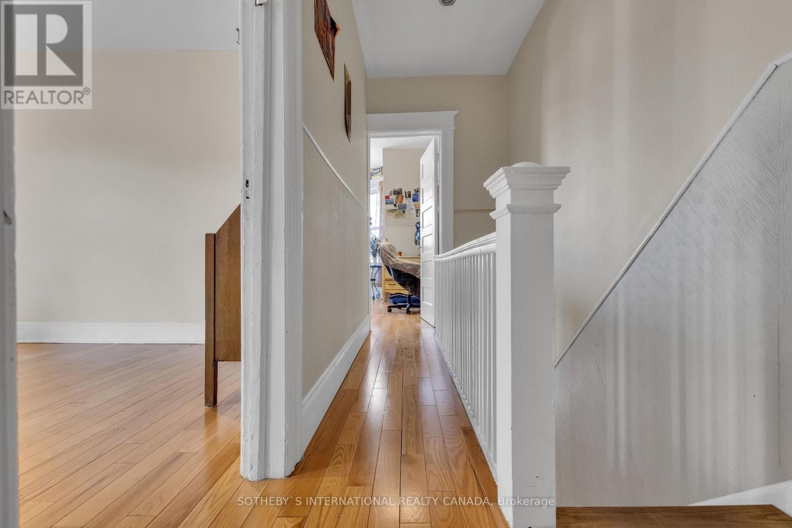 43 Burnfield Avenue, Toronto, Ontario  M6G 1Y4 - Photo 12 - W12076930