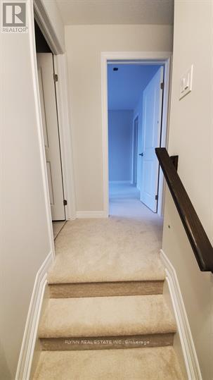 124 Sunflower Place, Welland, Ontario  L3C 0H9 - Photo 5 - X12144077