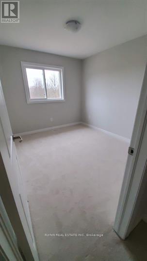 124 Sunflower Place, Welland, Ontario  L3C 0H9 - Photo 8 - X12144077