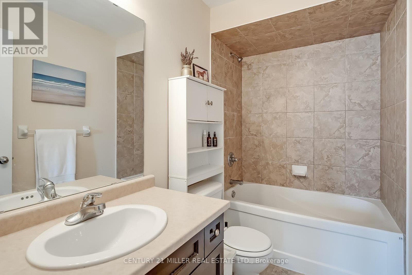 19 - 45 Seabreeze Crescent, Hamilton (Lakeshore), Ontario  L8E 5C8 - Photo 14 - X12144081