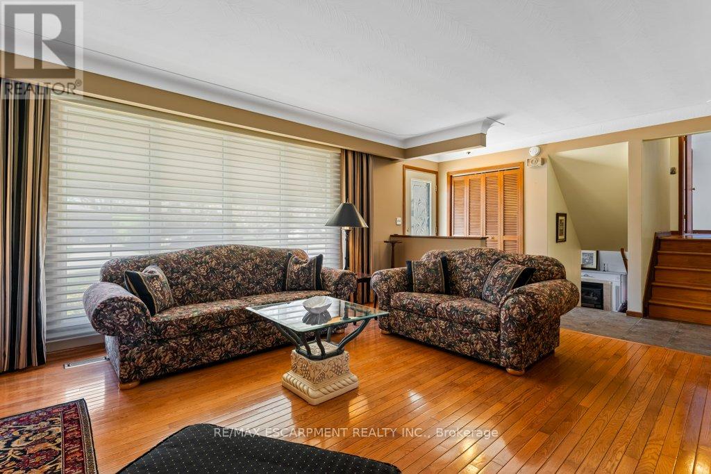 4925 Cameron Avenue, Lincoln, Ontario  L3J 0B9 - Photo 6 - X12144109