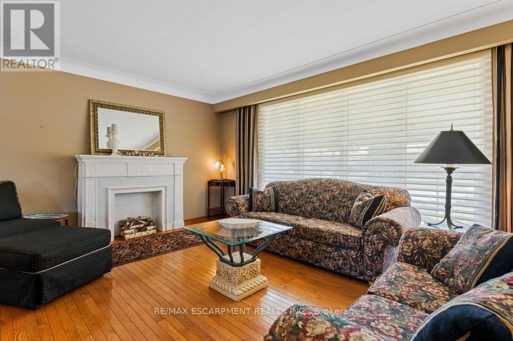 4925 Cameron Avenue, Lincoln, Ontario  L3J 0B9 - Photo 7 - X12144109