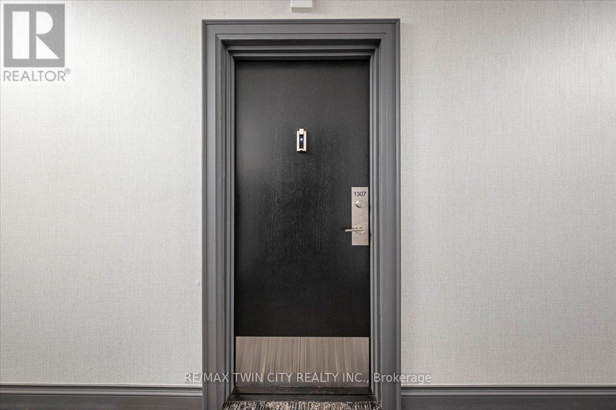 1307 - 81 Church Street, Kitchener, Ontario  N2G 4M1 - Photo 5 - X12144188