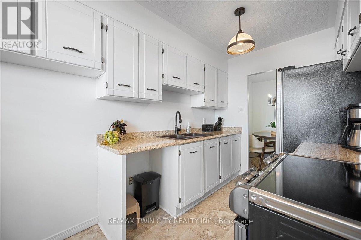 1307 - 81 Church Street, Kitchener, Ontario  N2G 4M1 - Photo 7 - X12144188