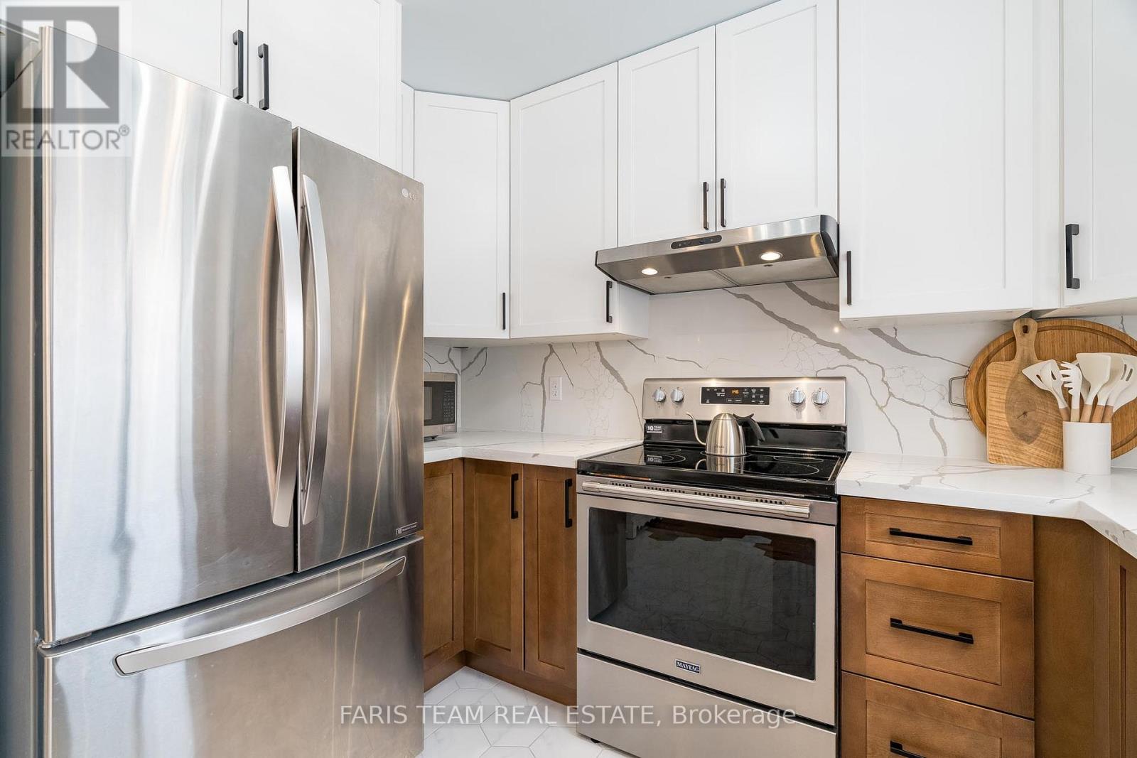 43 Dunnett Drive, Barrie, Ontario  L4N 0J7 - Photo 6 - S12053371
