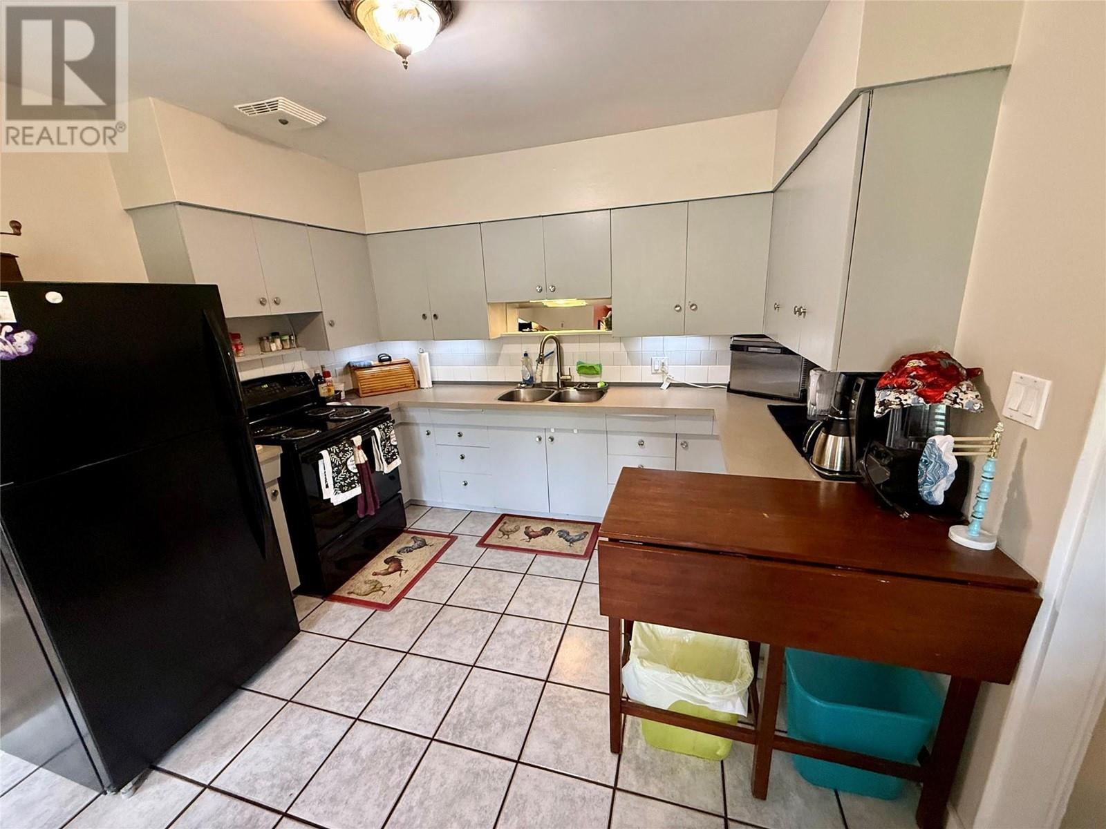 714 12th Street, Castlegar, British Columbia  V1N 2K3 - Photo 32 - 10345593