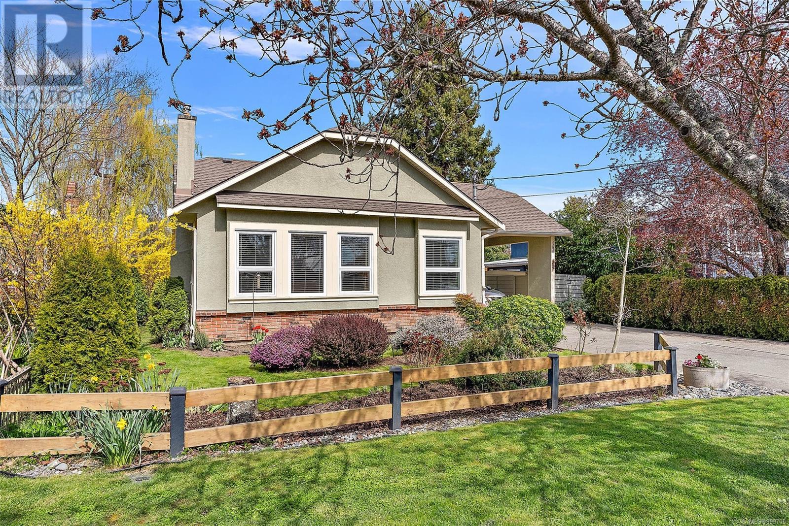 Property at 2298 Malaview Ave image 2