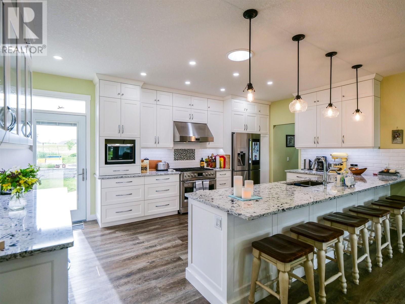 Property at 1577 STONEY PARK ROAD image 2