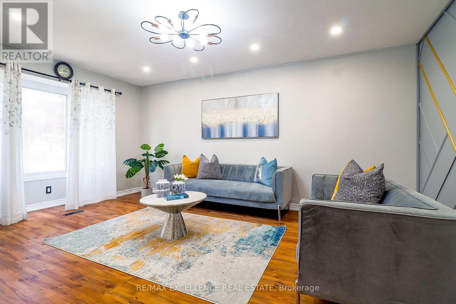 19 Mikado Crescent, Brampton, Ontario  L6S 3R3 - Photo 7 - W12142974
