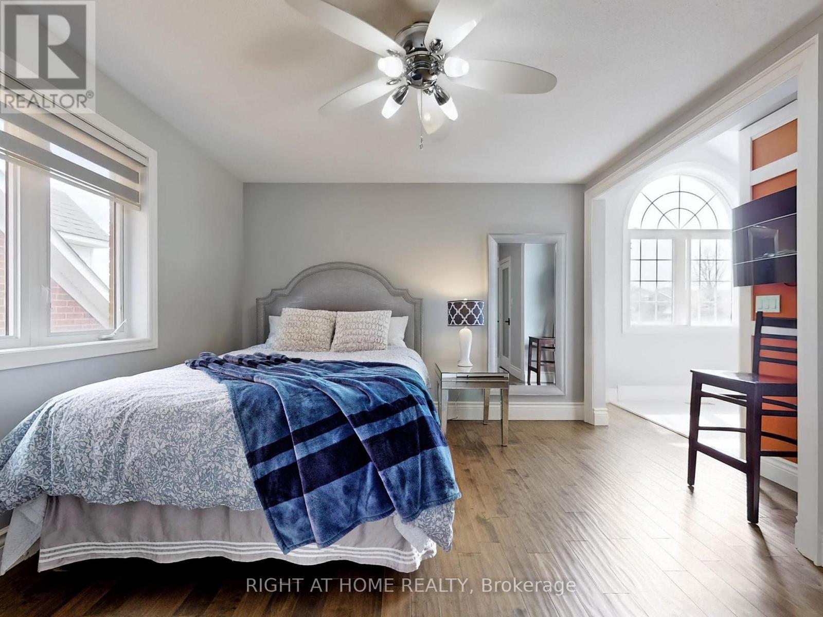 1504 Pinery Crescent, Oakville, Ontario  L6H 7J9 - Photo 24 - W12143706
