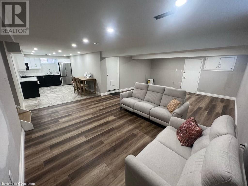 Property at 845 TEMPLEMEAD Drive Unit# Lower image 3