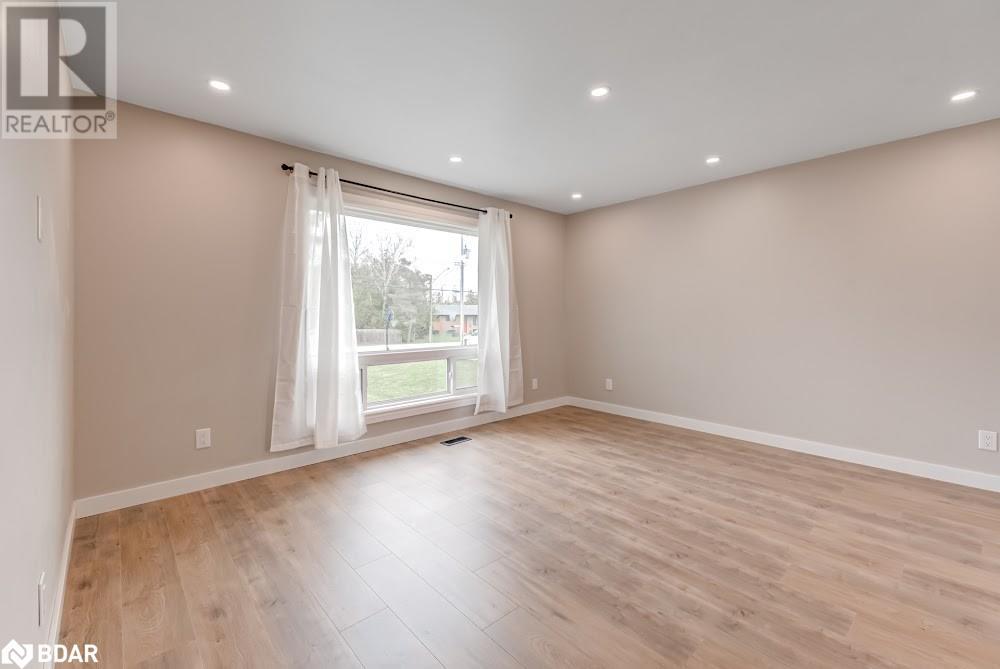 Property at 2252 RICHARD Street image 4