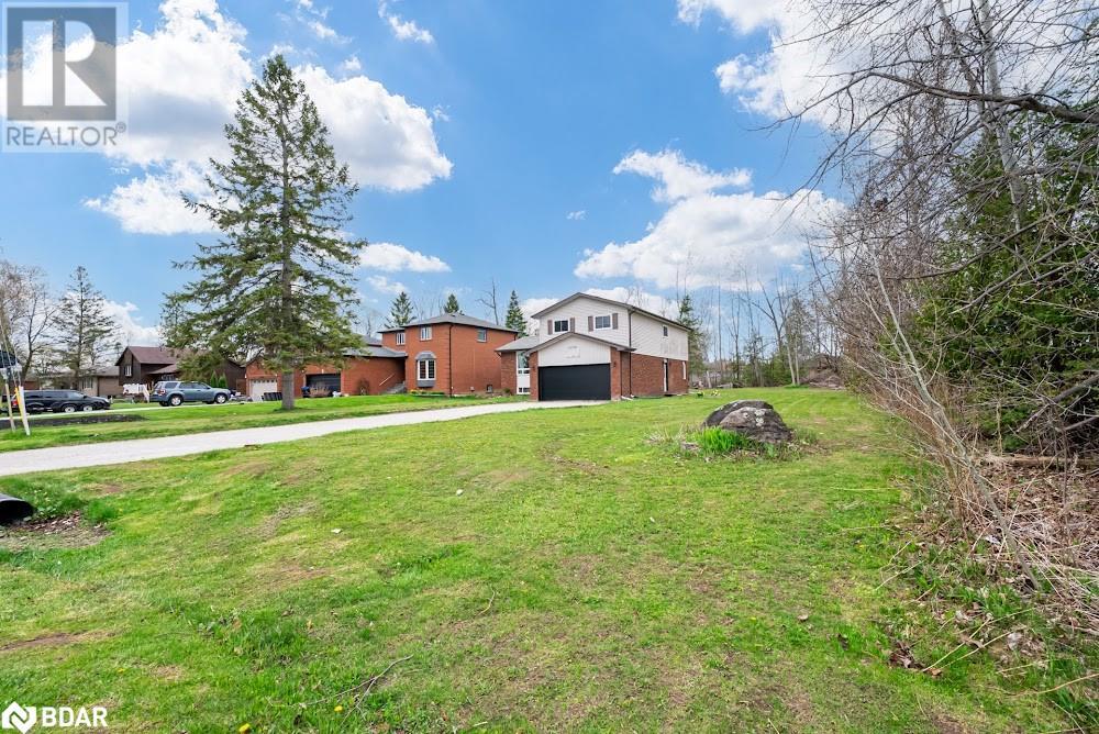 Property at 2252 RICHARD Street image 2