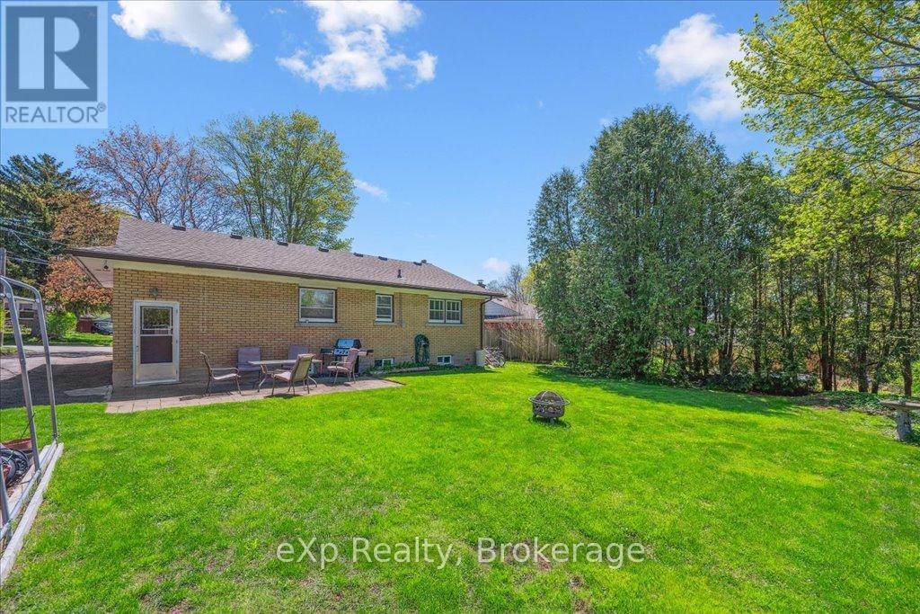 12 Lincoln Crescent, Guelph, Ontario  N1E 1Y8 - Photo 22 - X12139235
