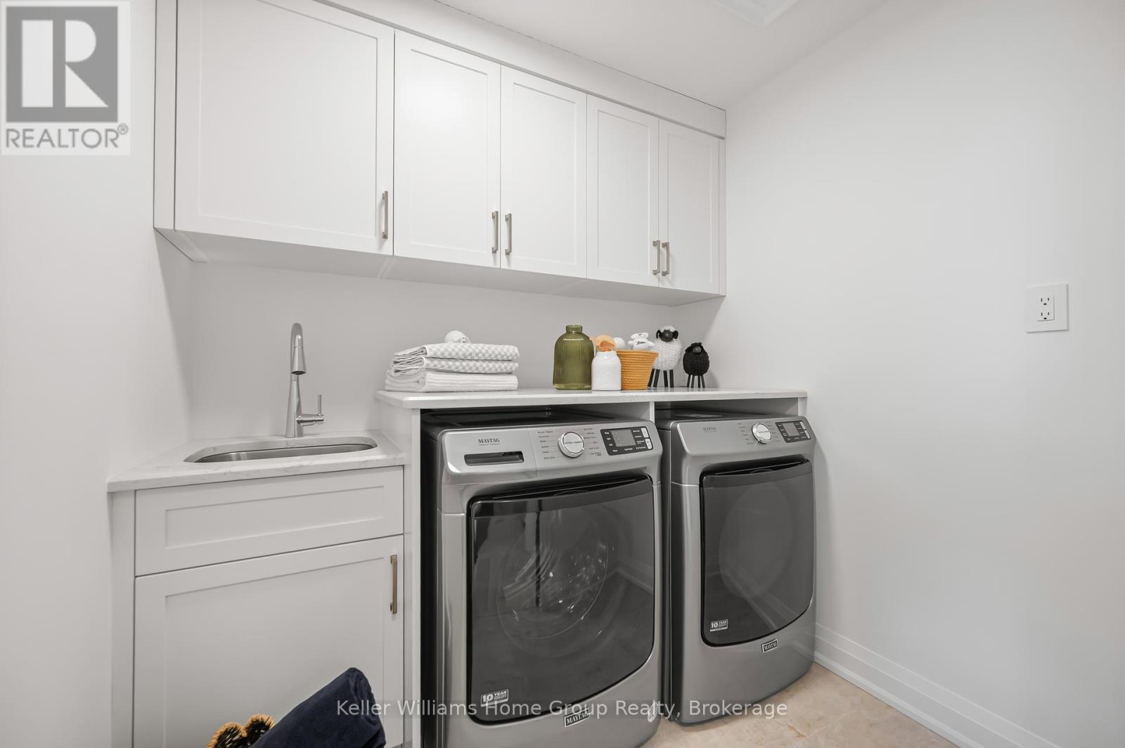 37 Halls Drive, Centre Wellington, Ontario N0B 1S0 - Photo 34 - X12084274