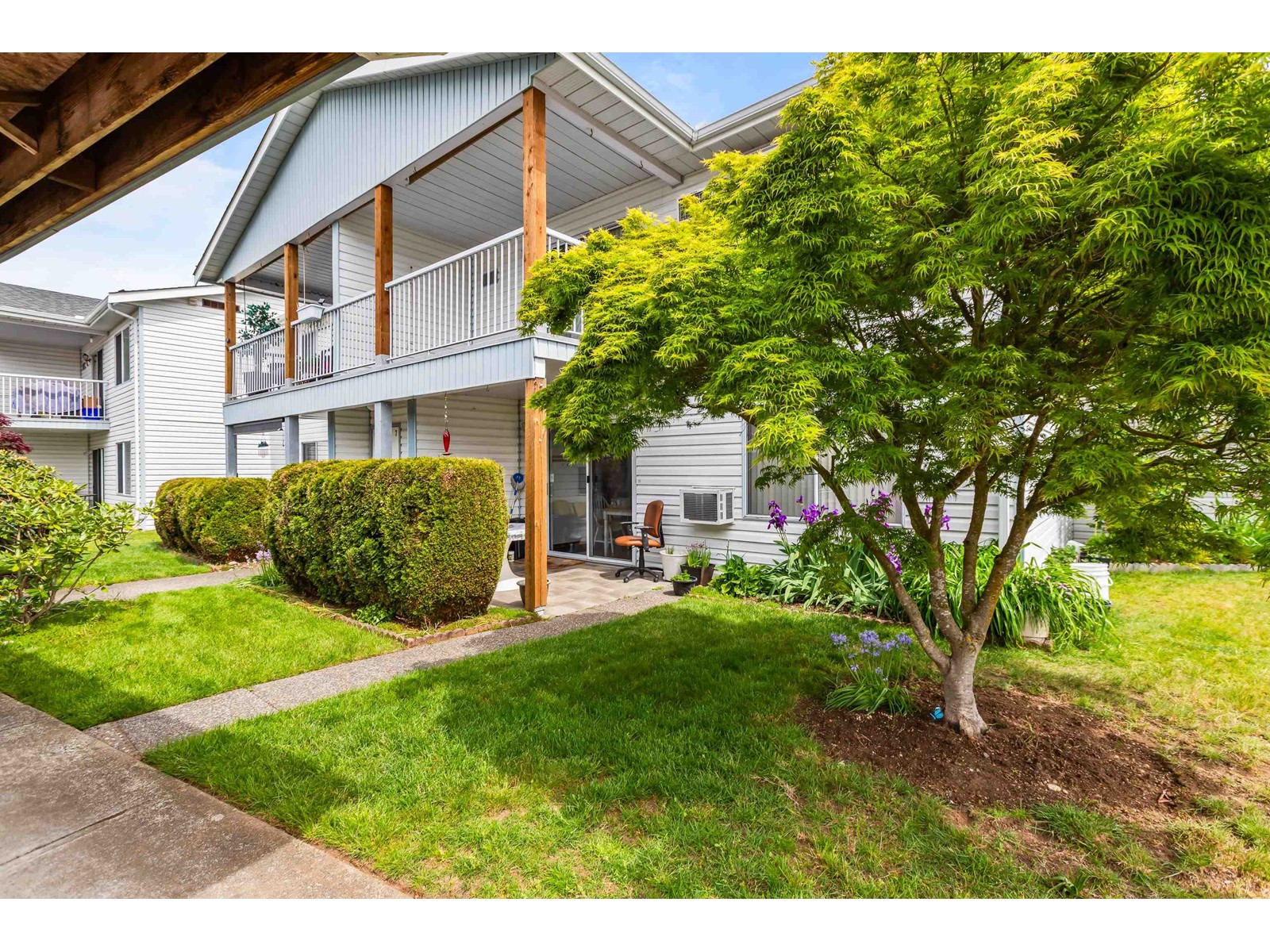 8 32691 GARIBALDI DRIVE, Abbotsford, British Columbia