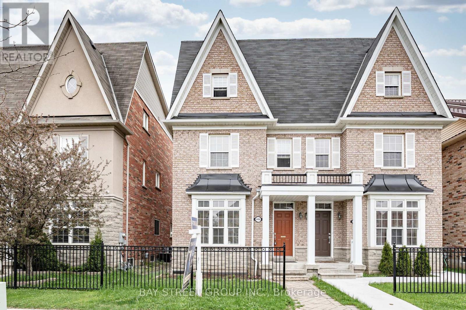 5492 TENTH LINE W, Mississauga, Ontario