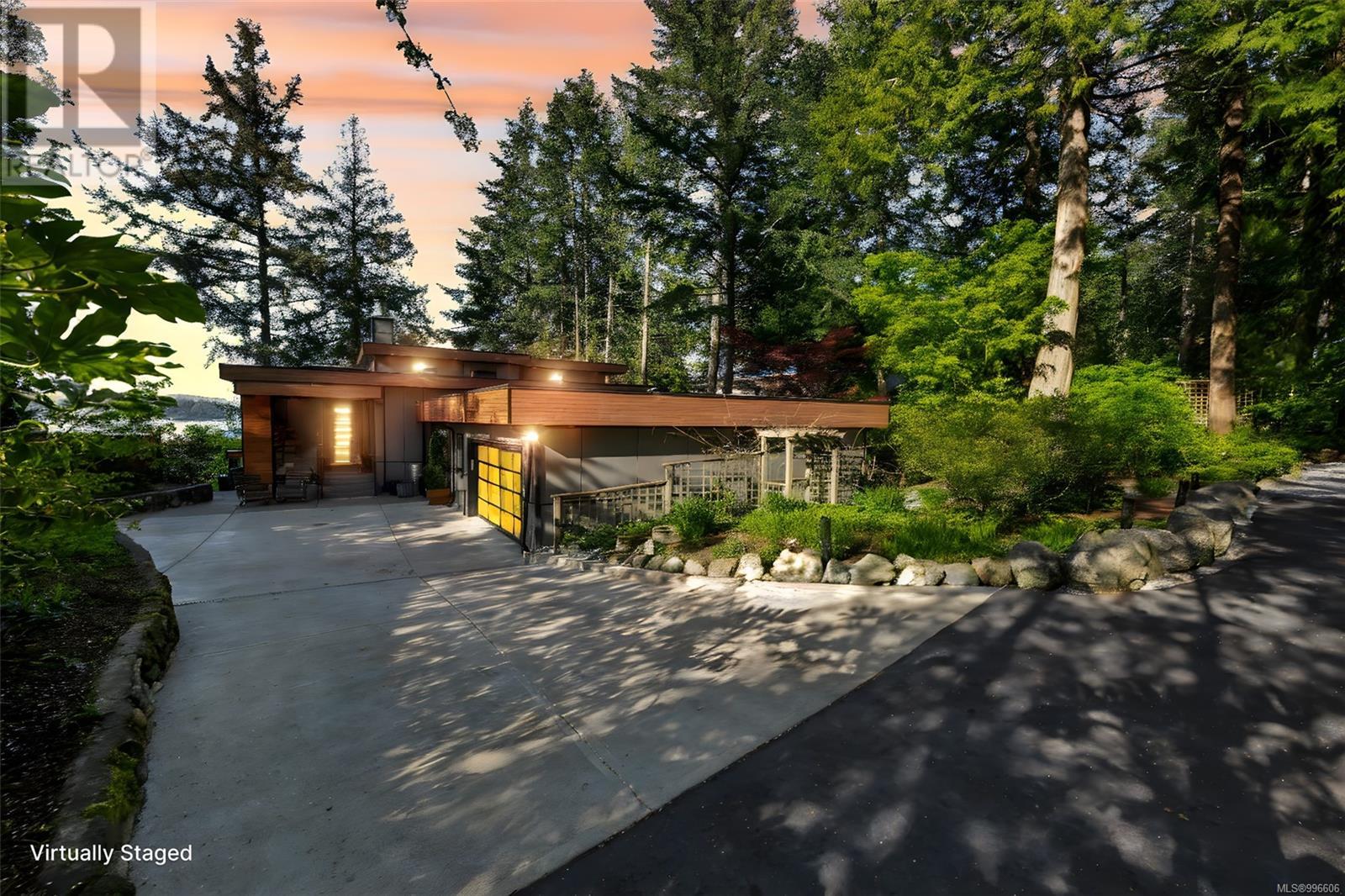 Property at 2250 Dolphin Rd image 2