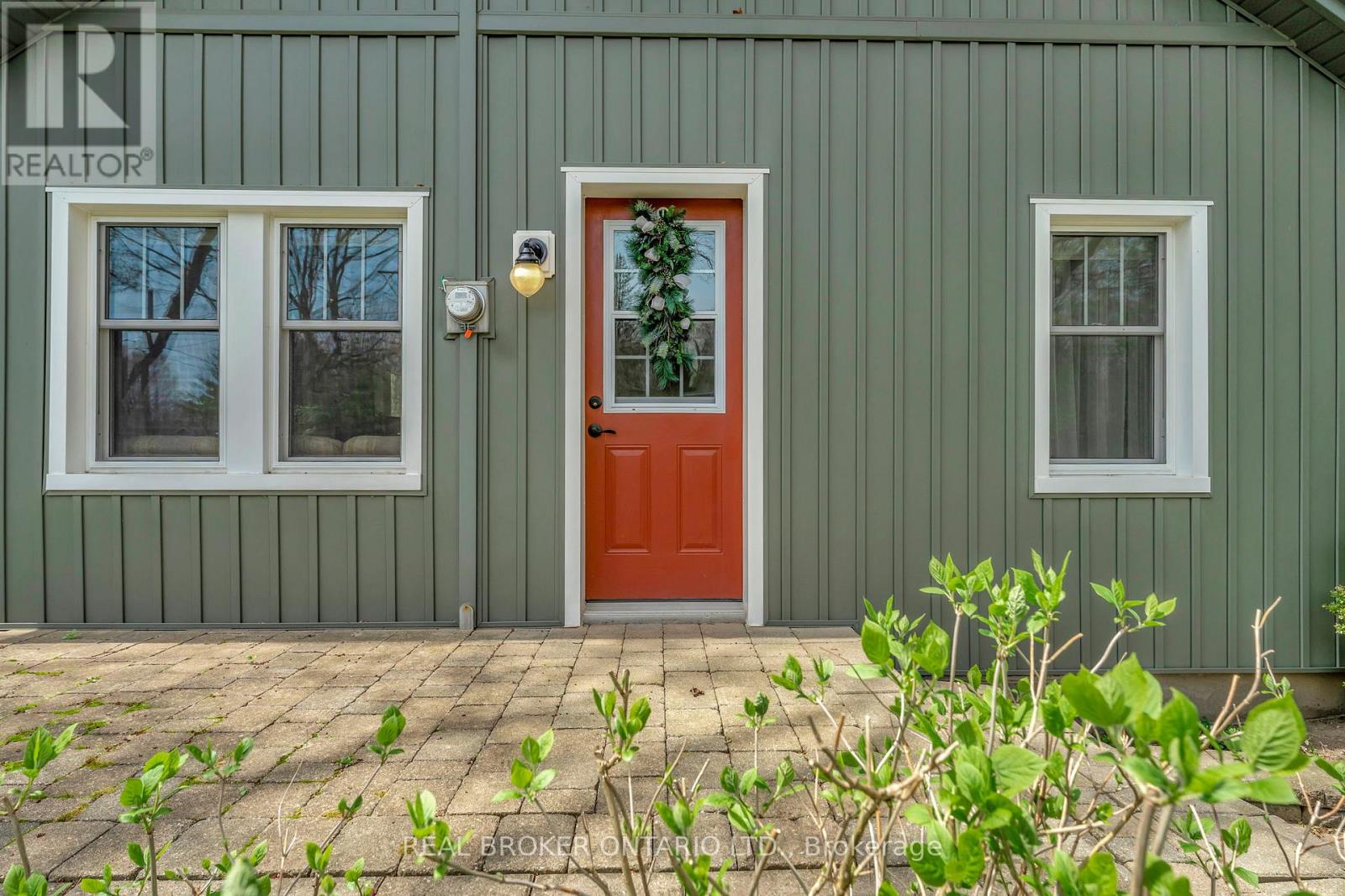 1077 La Plante Road, Tillsonburg, Ontario  N4G 4G9 - Photo 4 - X12116633