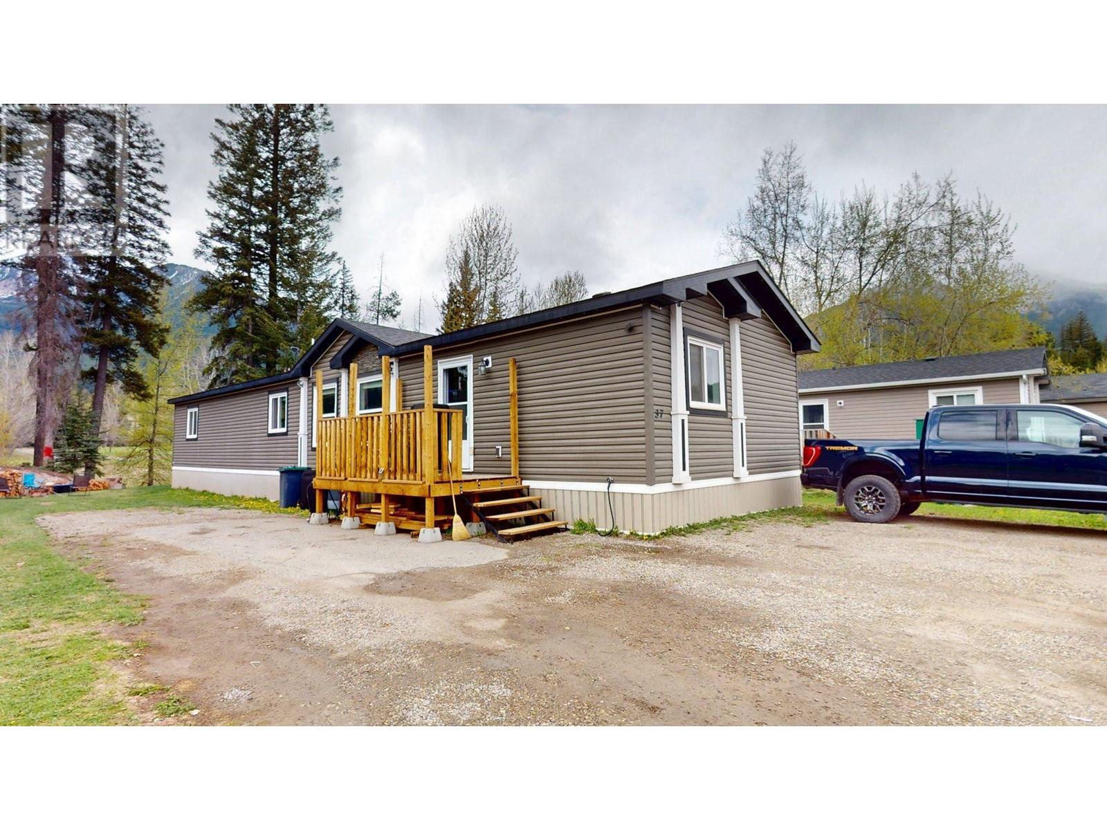 37 Wilderness  Heights Way, Elkford, British Columbia  V0B 1H0 - Photo 37 - 10347666