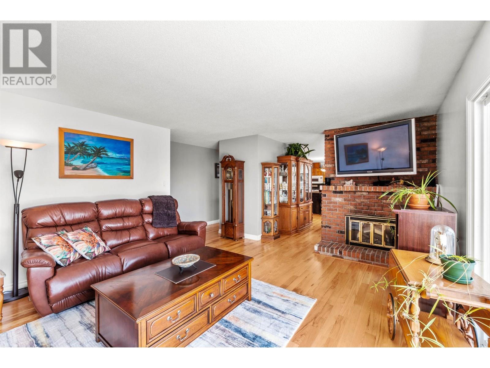 Property at 776 SPRINGRIDGE Place image 2